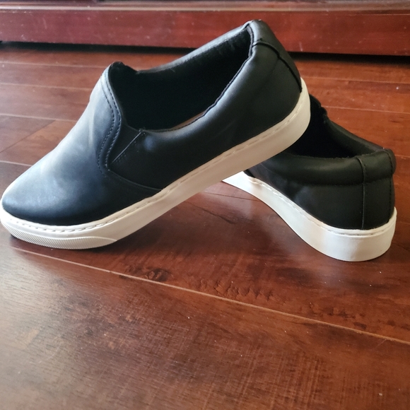 NEW Platform Sneakers (Faux Leather) Black Slip On - Picture 1 of 6